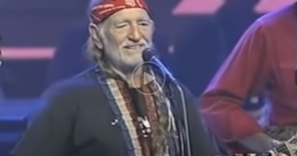 Willie Nelson – On The Road Again