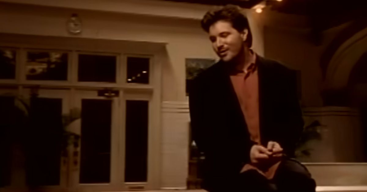 Ty Herndon – Living In A Moment